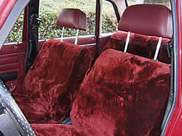 Volvo 144 Lammfell rot